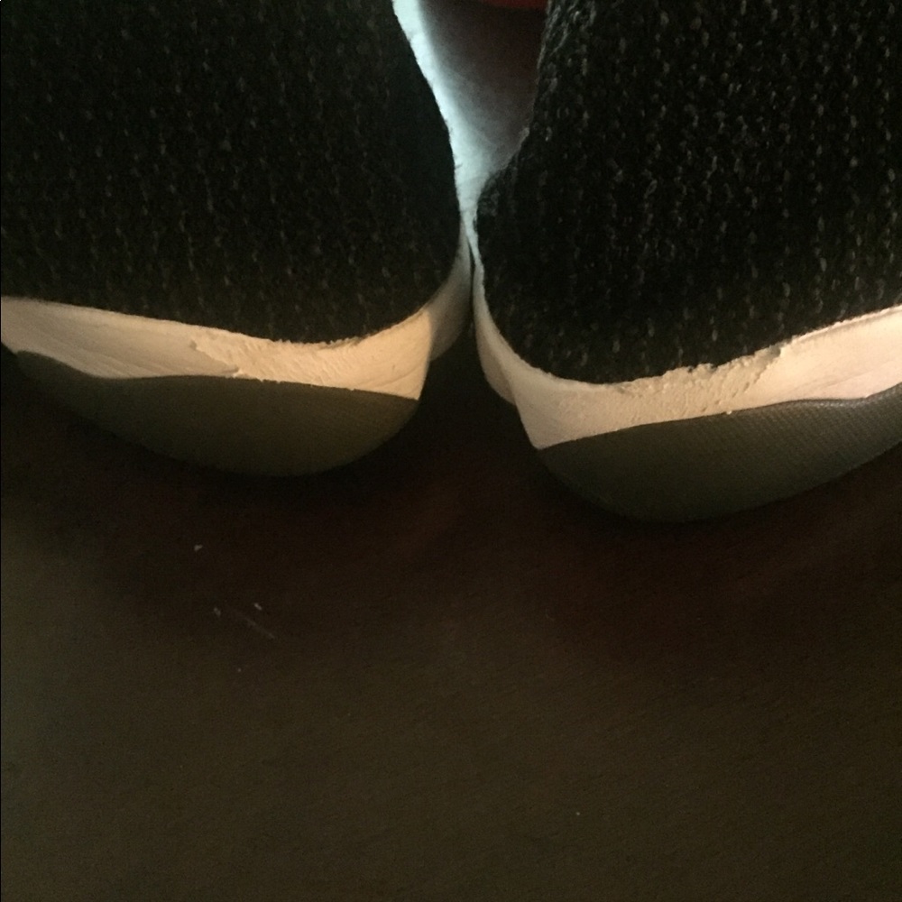 SOLD...Jordan’s Black & White - Picture 6 of 8